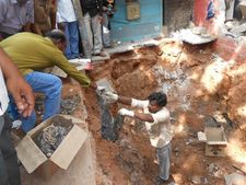కడప హత్యల మిస్టరీ: భార్యకు వేరొకరితో...! (పిక్చర్స్)