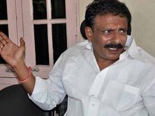 హత్య కేసు: కోర్టు ముందు లొంగిపోయిన బైరెడ్డి