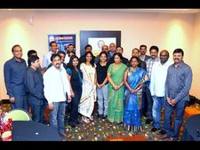 విశాఖ పునర్నిర్మాణానికి ఎన్నారై నిధులు(పిక్చర్స్)