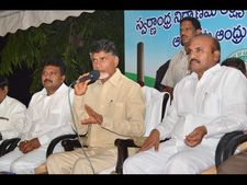  బాబు ఆఫర్, డిమాండ్: నో చెప్పినవారు లేరా?(పిక్చర్స్)