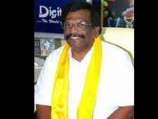 మంత్రి సిద్ధా రాఘవరావుపై అరెస్ట్ వారెంట్ జారీ