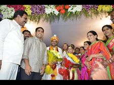  టిడిపి నేత మనవడి పెళ్లిలో నారా లోకేష్(పిక్చర్స్)