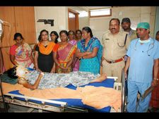ప్రేమ పెళ్లి చేసుకుని.. యువతికి నరకం చూపించాడు(పిక్చర్స్)