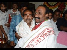 సిమి కార్యకలాపాల్లేవ్: నాయిని, ఉగ్రవాది డెడ్‌బాడీ కోసం తండ్రి