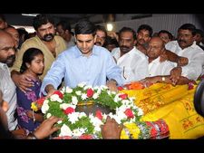 చౌదరి సేవలు మరువలేం: లోకేష్ నివాళి(పిక్చర్స్)