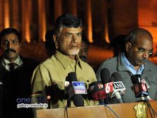 సెల్‌ఫోన్ ఎంత ముఖ్యమో, మరుగుదొడ్డి అంతే: బాబు