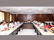 ఏపీలో భూములకు రెక్కలు: మార్కెట్ విలువ పెంచుతూ ప్రభుత్వం ఉత్తర్వులు 