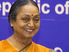 కెసిఆర్‌కు సవాల్: వరంగల్ నుంచి మీరా కుమార్, ఢిల్లీకి ఉత్తమ్ అందుకే?