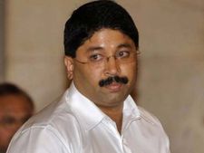 మారన్‌కు ఎదురుదెబ్బ: 'సీబీఐ ఎదుట లొంగిపోండి'
