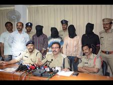 30వేల కోసం స్నేహితుడినే హత్య: చివరకు చిక్కారు (ఫోటోలు)