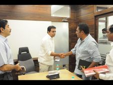 నాయకుడిని అయ్యేందుకు రాలేదు, అలా చేస్తా: కొండారెడ్డిపల్లిలో ప్రకాశ్‌రాజ్