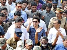 దత్తత: పుట్టంరాజు కండ్రిగను పరిశీలించిన సచిన్ సిబ్బంది, అసంతృప్తి