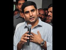 నారా లోకేష్ యువకుడిని నడిపించాడు: ఫ్యామిలీలో వెలుగు నింపారు