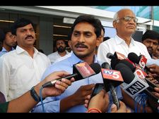 'రాజధానిలో 10వేలమందితో భద్రత', నిన్న తిట్టి.. జగన్‌కు ఊహించని మద్దతు