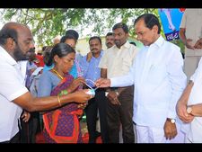 ఒకటో తరగతిలోనే ఉన్నాం, తెలంగాణ మొత్తం రావాలి: కెసిఆర్ (పిక్చర్స్)