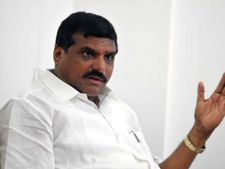 దీక్షను భగ్నం చేయొచ్చు, ఉద్యమాన్ని మాత్రం ఆపలేరు: బొత్స
