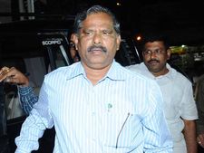 ఆ లెక్క ఎవరిది: జగన్‌పై జూపూడి, మహానాడు కేటరర్స్‌కే అమరావతి కాంట్రాక్ట్, ఇవీ వంటకాలు..