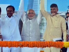 కెసిఆర్‌తో స్నేహం, మోడీ మొండిచేయి: చంద్రబాబుకు చిక్కులు