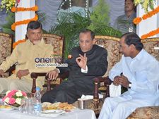కెసిఆర్-బాబును కలిపిన సంతోషం: గవర్నర్, అమరావతి వేడుకపై..