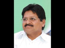 సారిక, ఆమె కుమారుల మృతిపై సోనియా కలత చెందారు: సర్వే