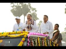  మడమ తిప్పలేదు: ఎన్టీఆర్‌పై వెంకయ్య ప్రశంసలు, ఏదైనా సాధిస్తాం