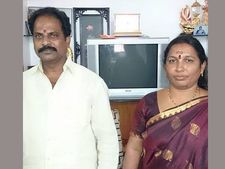 సికె బాబుతో వైరం: అజ్ఞాతంలోకి మోహన్, రాజకీయాల్లోకి భార్య కటారి అనురాధ