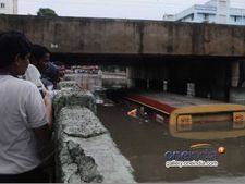 చెన్నై జలమయం: 55 వేల మంది క్షేమం (ఫోటోలు) 