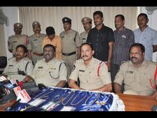  వ్యసనాలకు బానిసై గొలుసు చోరీలు, వెంబడించి పట్టుకున్నారు (ఫొటోలు)