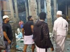 ఏక్తా: ఆలయాలను శుభ్రం చేసిన ముస్లింలు(ఫొటోలు)
