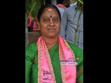 కొండా సురేఖ హ్యాపీ: ఒకే ఒక్కడు.. కెసిఆర్‌కు కొండా మురళీ ప్రశంసలు