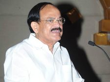 ఏపీ అభివృద్ధే లక్ష్యంగా చంద్రబాబు కష్టపడుతున్నారు: ఎయిమ్స్ శంకుస్థాపనలో వెంకయ్య