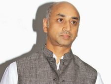 చదువుతో ఏదైనా సాధ్యం: పేపర్‌బాయ్‌గా పనిచేశానన్న ఎంపీ గల్లా జయదేవ్‌