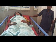 మహిళా సర్పంచ్‌ను వివస్త్రను చేసి సజీవ దహనానికీ యత్నం (ఫోటోలు)