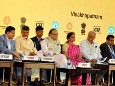 భద్రతాలోపం: విశాఖ సిఐఐ సదస్సులోకి నకిలీ ఐఎఎస్ ప్రవేశం 