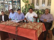 'సిగ్నేచర్‌ టవర్స్‌ నిర్మిస్తాం': ఏపీ ఐటీ హబ్‌గా విశాఖ (ఫోటోలు)