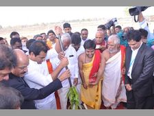 చదువు కాగానే జాబ్స్, ఫిబ్రవరి 19 వరంగల్ దశ తిరిగిన రోజు: కెటిఆర్