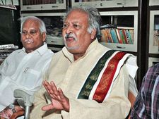 'రూ.53 లక్షలు ఖర్చు చేశా, విరాళాలివ్వండి.. అమరావతిని ఆపేయిద్దాం'