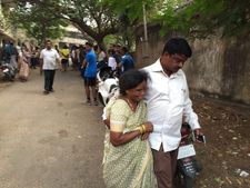 భయపెట్టినందుకే?: రౌడీషీటర్‌ను కత్తులతో పొడిచి చంపారు