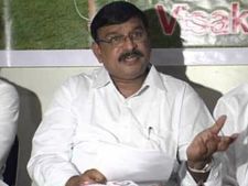  2జీ కన్నా పెద్ద స్కాం, బుర్రతిరిగిపోయింది: ‘బీచ్‌శాండ్’పై విష్టుకుమార్ రాజు