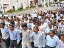 జూన్ 27 సమీపిస్తోంది?: సచివాలయ ఉద్యోగుల కోరికల చిట్టా పెద్దదే!
