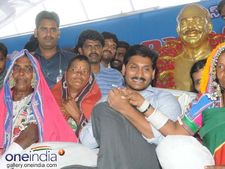 జలదీక్ష: వ్యూహాత్మకంగా జగన్ రాయలసీమ తంత్రం
