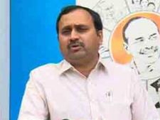  రాజధాని భూములపై చీకటి ఒప్పందాలు: బాబును ఏకేసిన జగన్ పార్టీ నేత ఆళ్ల