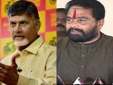 'చంద్రబాబుది నవనిర్మాణ దీక్ష కాదని, నయవంచన దీక్ష'