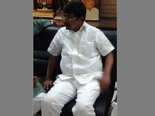ఏపీ బీజేపీ అధ్యక్ష పదవి: రేసులో సీమ వాసి, ఎవరీ చల్లపల్లి నరసింహ రెడ్డి? 
