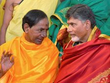 బాబు 'అమరావతి' ఆదేశం: కళ్లు మూసుకోవద్దు.. కేసీఆర్‌ను లాగారు