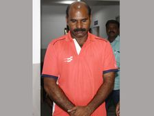 కిడ్నాప్ చేస్తానంటూ కాల్ మనీ వేధింపు: సస్పెండెడ్ కానిస్టేబుల్ అరెస్ట్