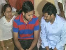 ‘ఆ కష్టం తెలుసు: వైయస్ హెలికాప్టర్ అదృశ్యమైనప్పుడు మేమూ ఇలాగే’ 