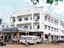 నిన్న చీమకుట్టి, నేడు ఆసుపత్రిలో శిశువు మాయం, సీఎం ఆగ్రహం