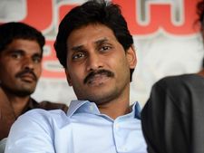 జనాల ఫిర్యాదు: టీవీ కోసమే.. చంద్రబాబు గురించి దేశానికి చెప్తానని జగన్