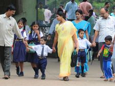 రిలాక్స్: బెంగళూరులో కర్ఫ్యూ ఎత్తివేశారు 